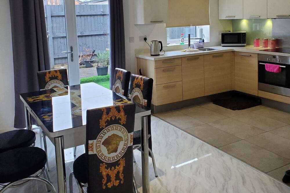 Photo of Others in Openshaw