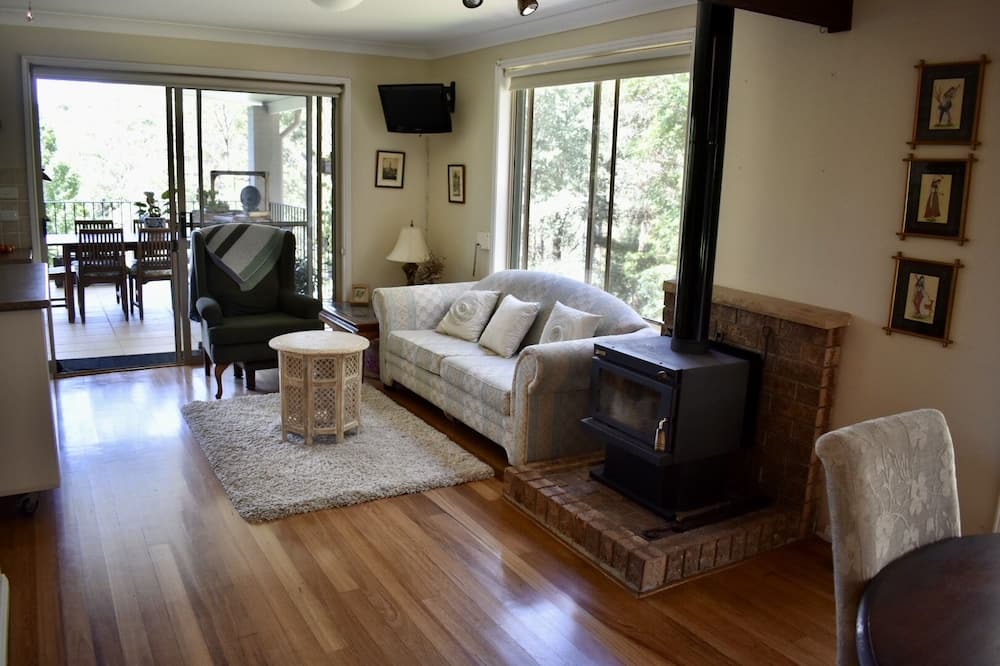 Photo of Livingroom in Fountaindale