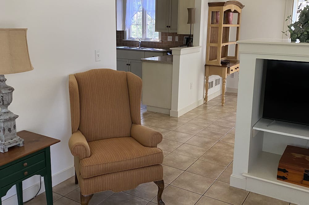 Photo of Livingroom in Rohrerstown