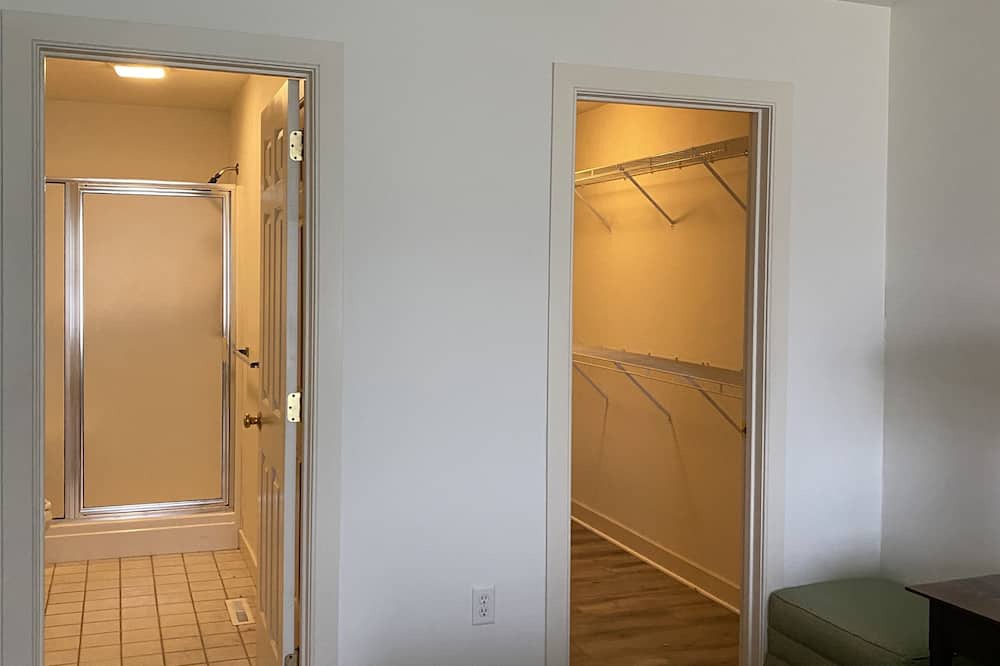 Photo of Bathroom in Rohrerstown