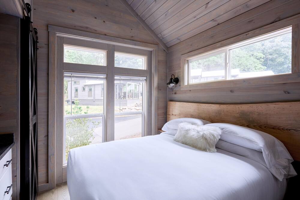 Photo of Bedroom in Arden