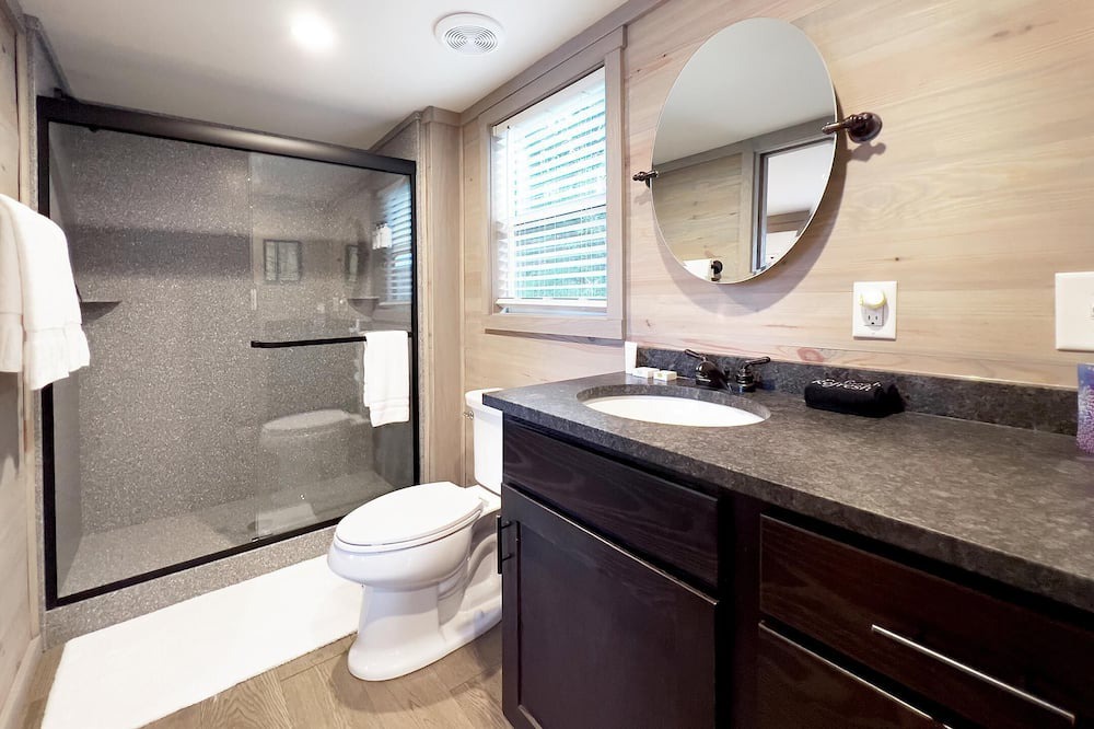 Photo of Bathroom in Arden