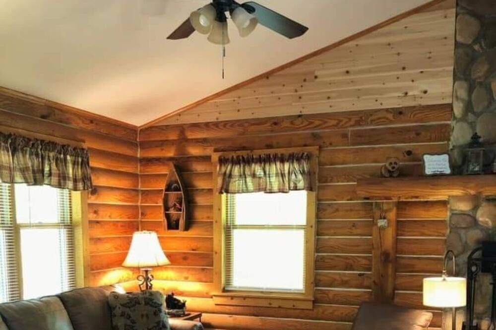 Photo of Bedroom in Luray