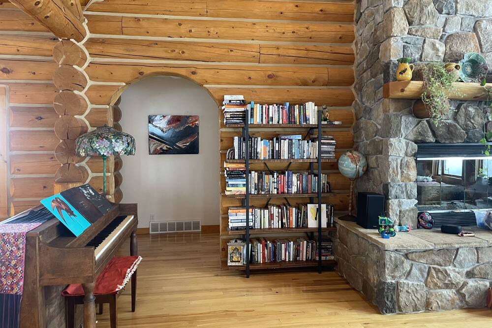 Photo of Bedroom in Pineridge