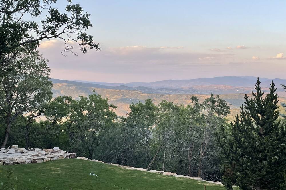 Photo of Outdoor in Pineridge