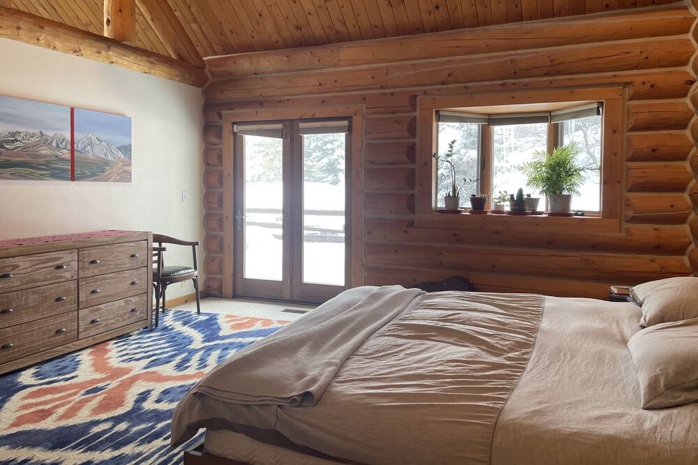 Photo of Bedroom in Pineridge
