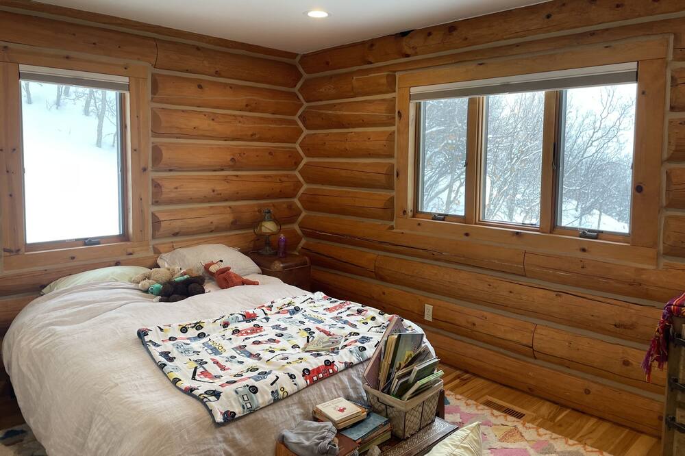 Photo of Bedroom in Pineridge