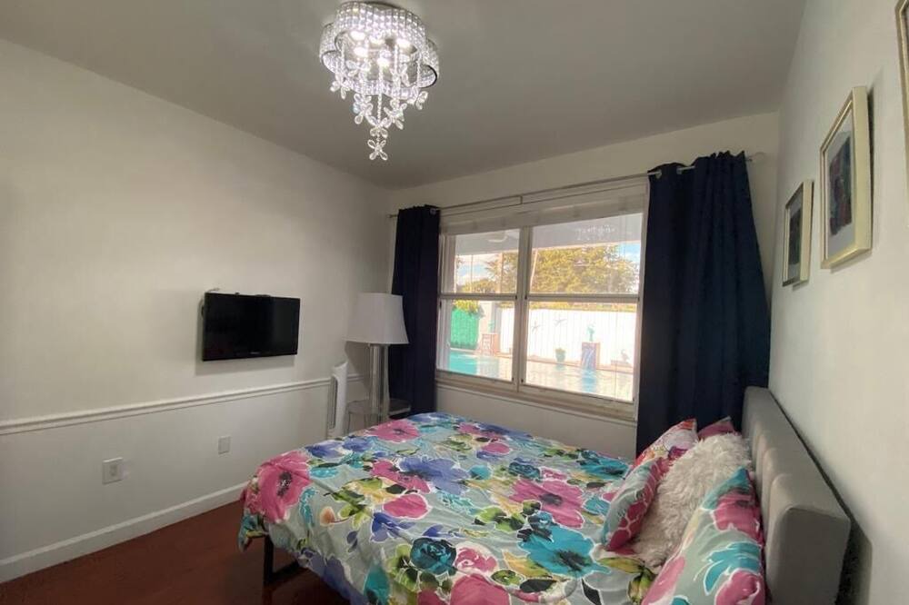 Photo of Bedroom in Richmond West