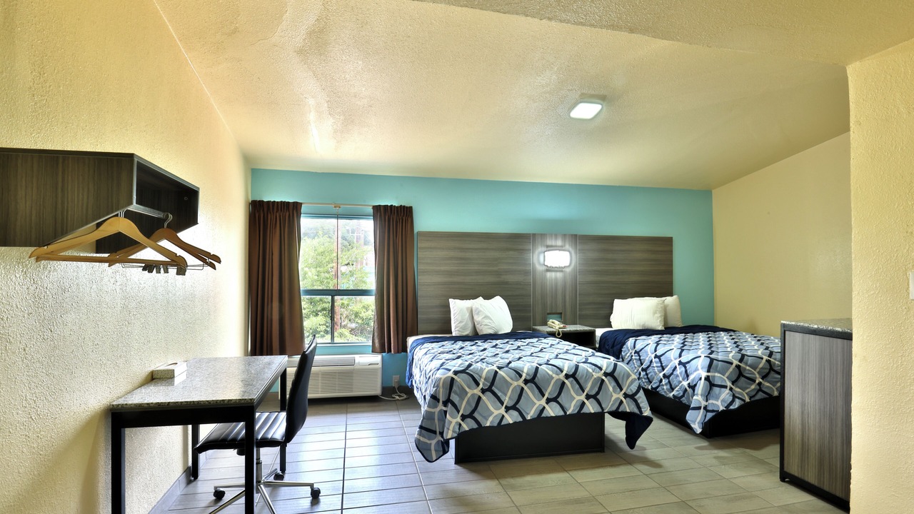 Photo of Bedroom in Oak Park - Northwood