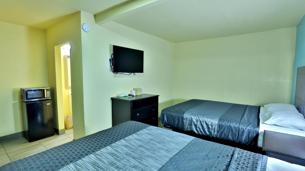 Photo of Bedroom in Oak Park - Northwood