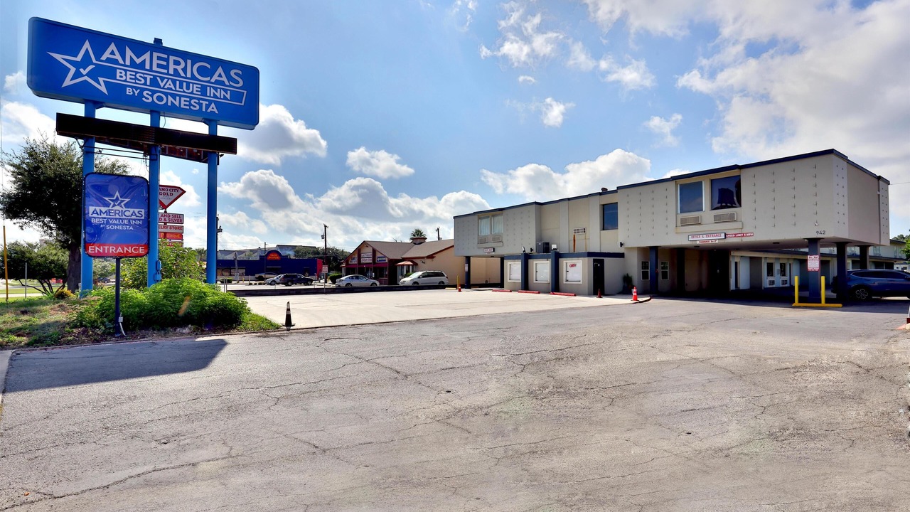Photo of Outdoor in Oak Park - Northwood