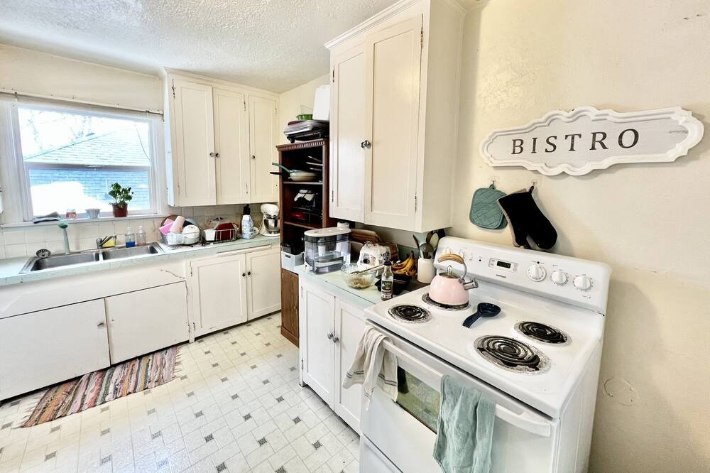 Photo of Kitchen in Logan