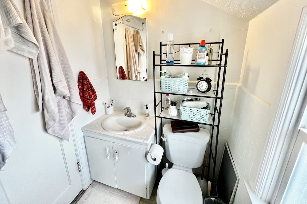 Photo of Bathroom in Logan