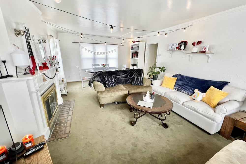 Photo of Livingroom in Logan