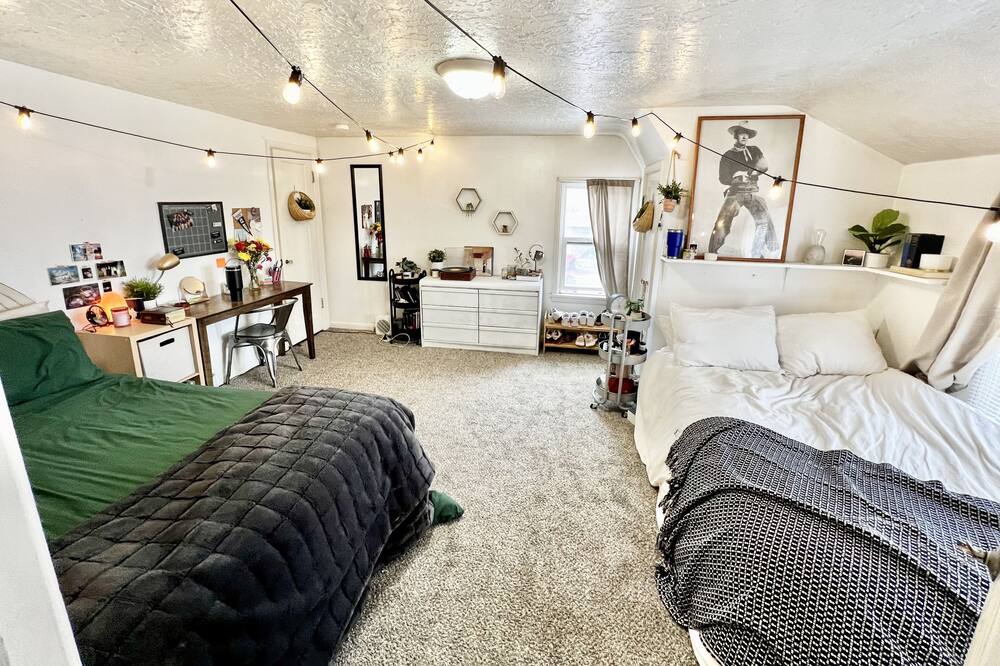 Photo of Bedroom in Logan