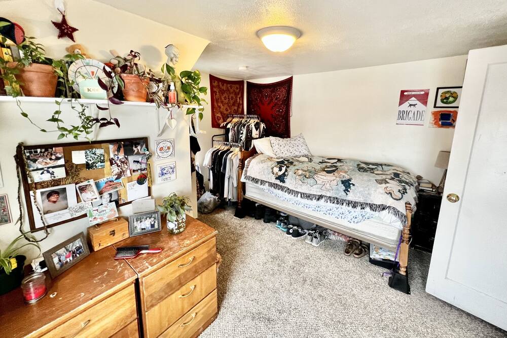 Photo of Bedroom in Logan