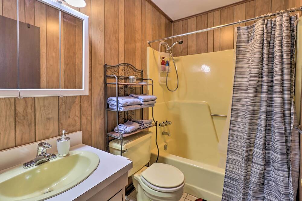 Photo of Bathroom in Blakeslee