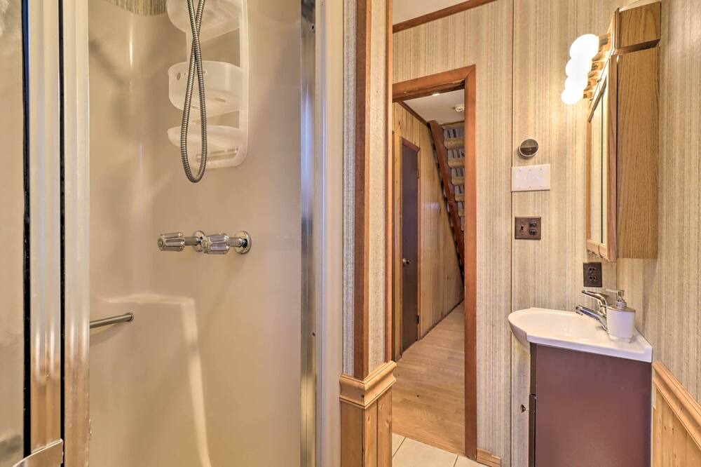 Photo of Bathroom in Blakeslee