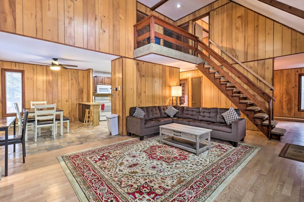 Photo of Livingroom in Blakeslee