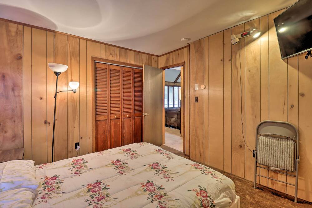 Photo of Bedroom in Blakeslee