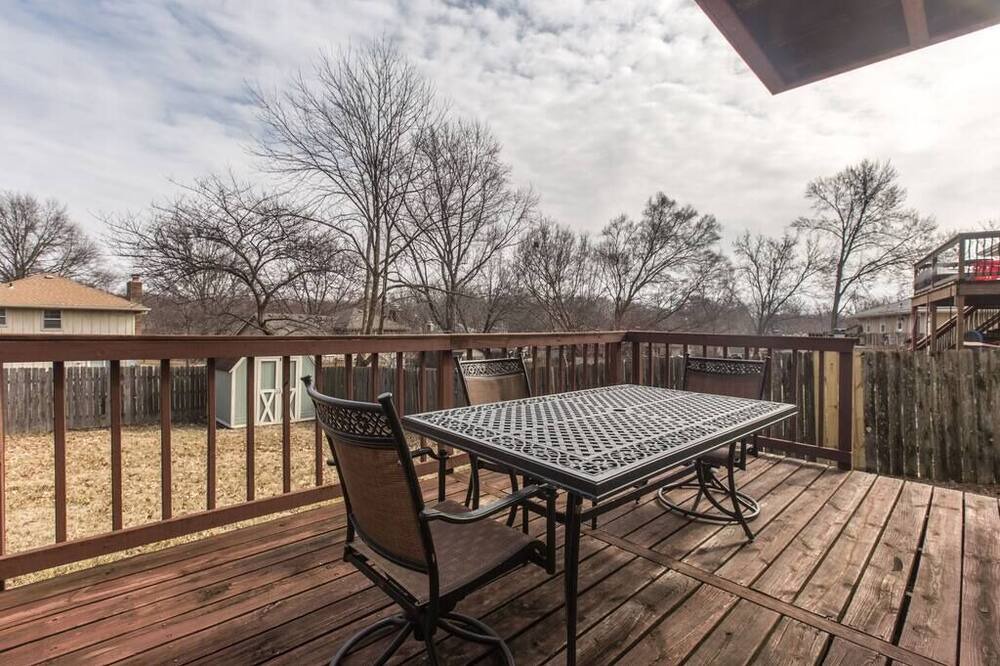 Photo of Outdoor in Parkville