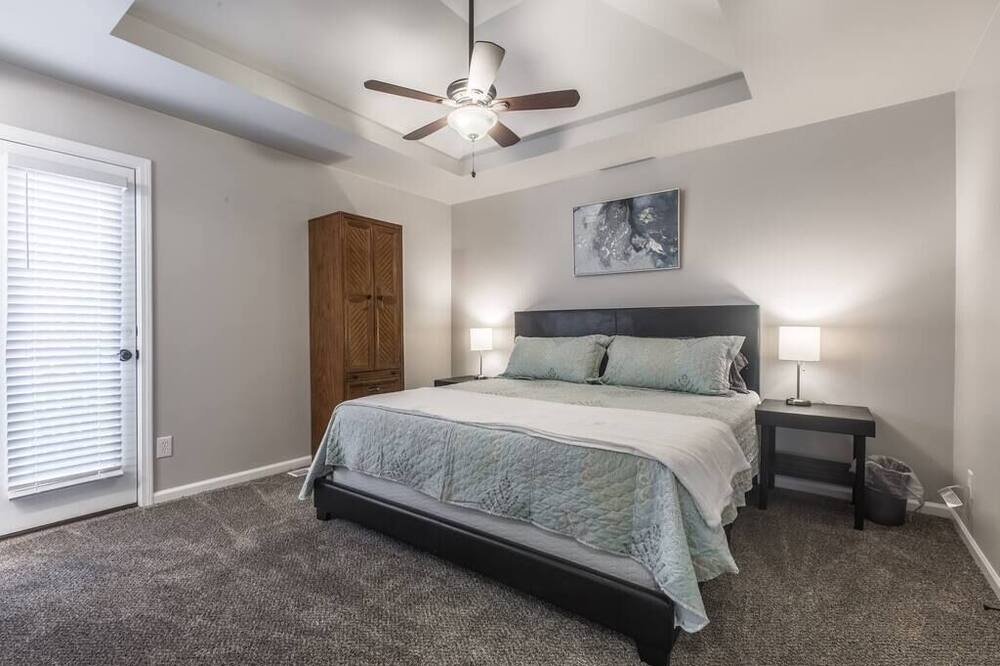 Photo of Bedroom in Parkville