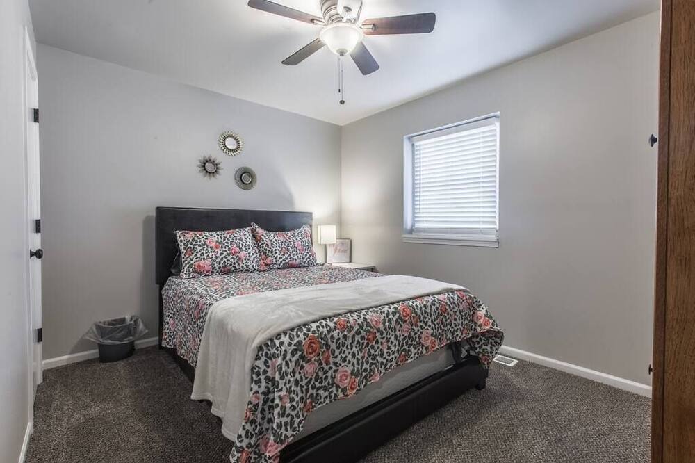 Photo of Bedroom in Parkville