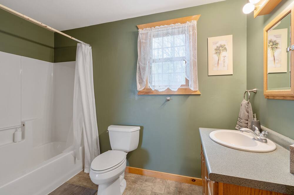 Photo of Bathroom in Wellesley Island