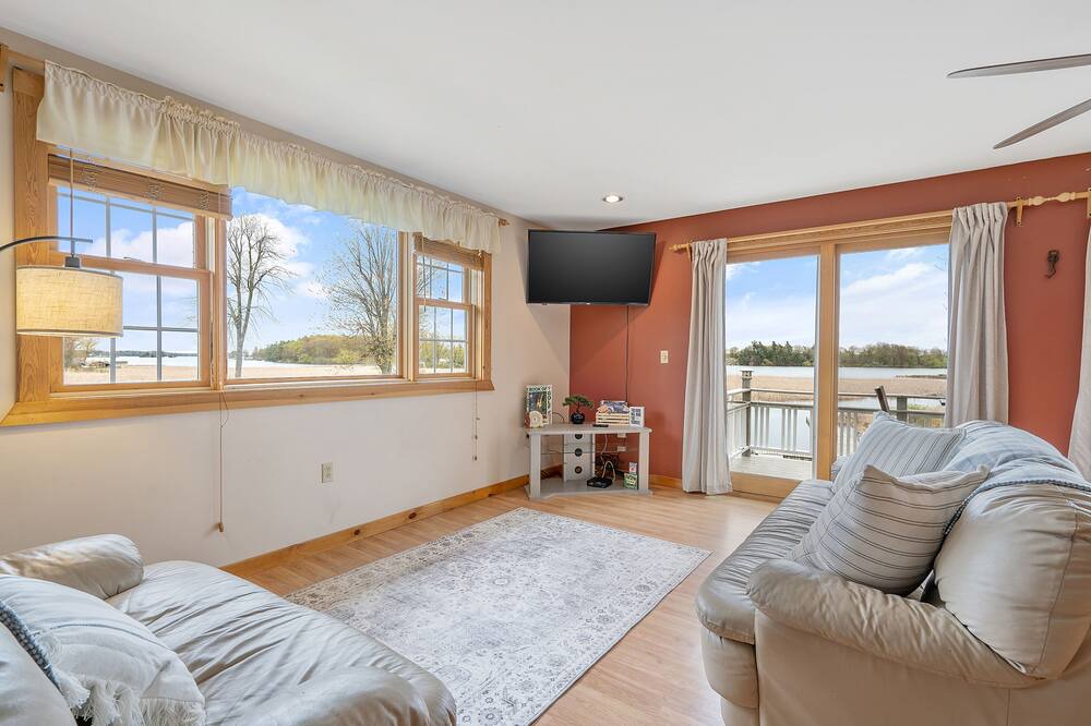 Photo of Livingroom in Wellesley Island