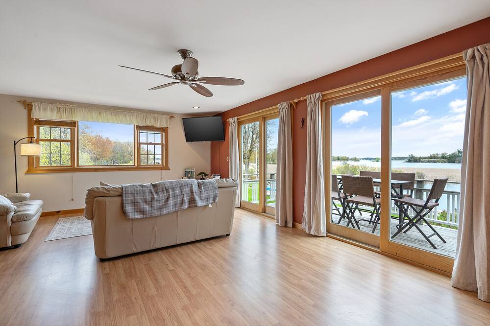 Photo of Livingroom in Wellesley Island