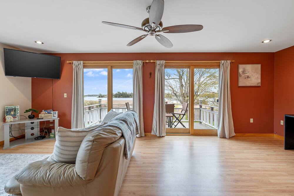 Photo of Livingroom in Wellesley Island