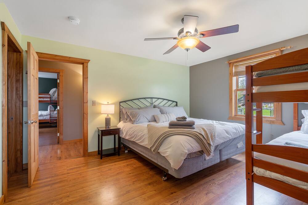 Photo of Bedroom in Wellesley Island