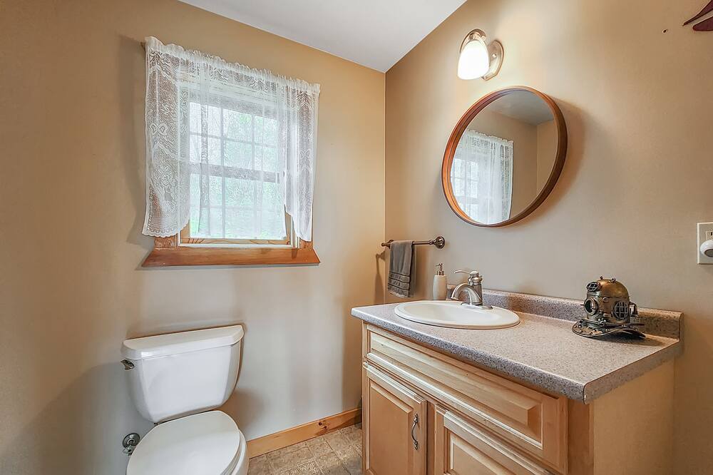 Photo of Bathroom in Wellesley Island