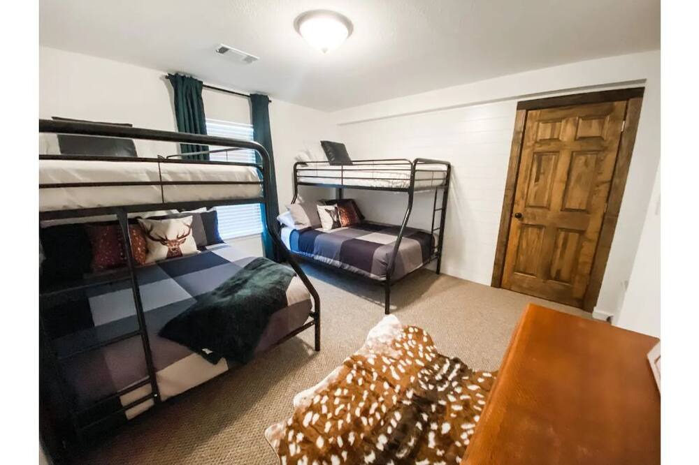 Photo of Bedroom in Bates
