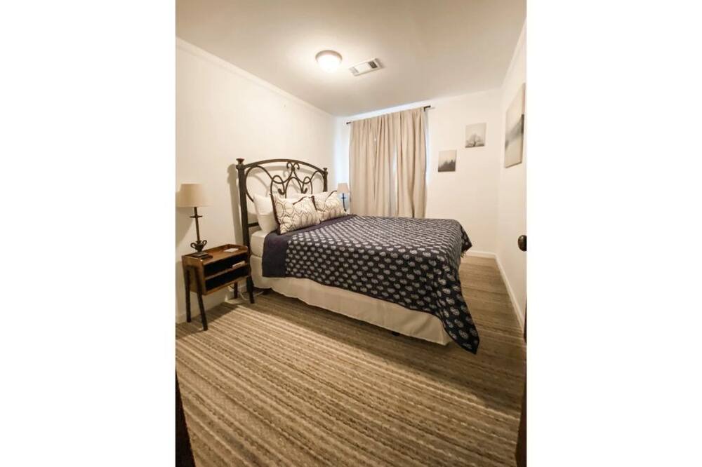 Photo of Bedroom in Bates