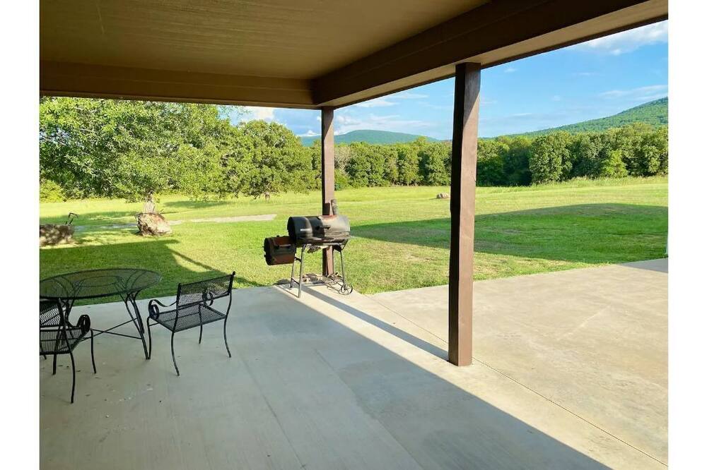 Photo of Outdoor in Bates