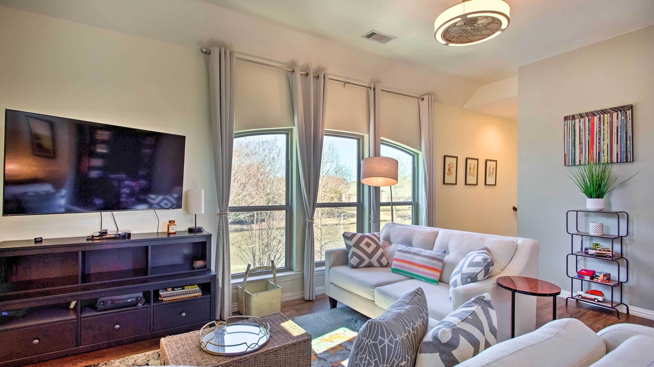 Photo of Livingroom in Flower Mound