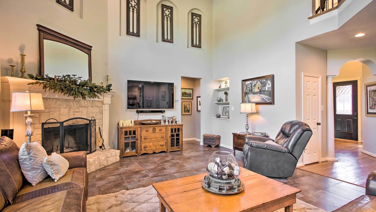 Photo of Livingroom in Flower Mound