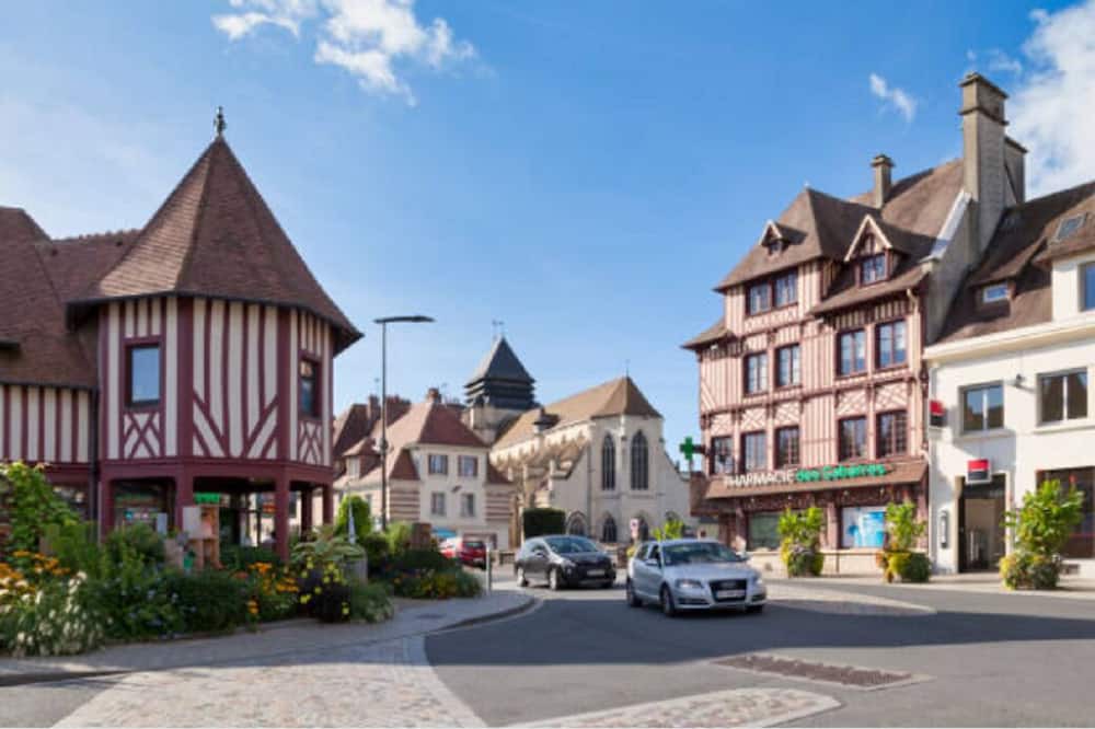 Photo of Outdoor in Pont-l'Eveque