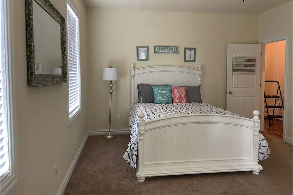 Photo of Bedroom in East Ocean View