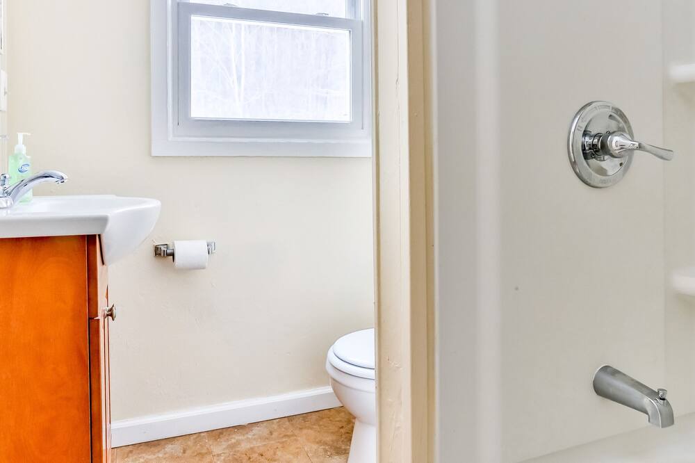 Photo of Bathroom in Tannersville