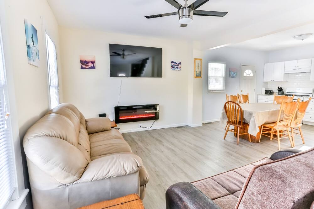Photo of Livingroom in Tannersville