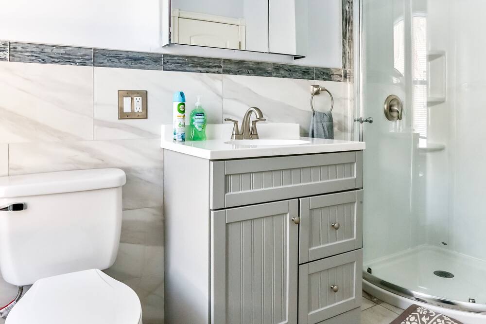 Photo of Bathroom in Tannersville
