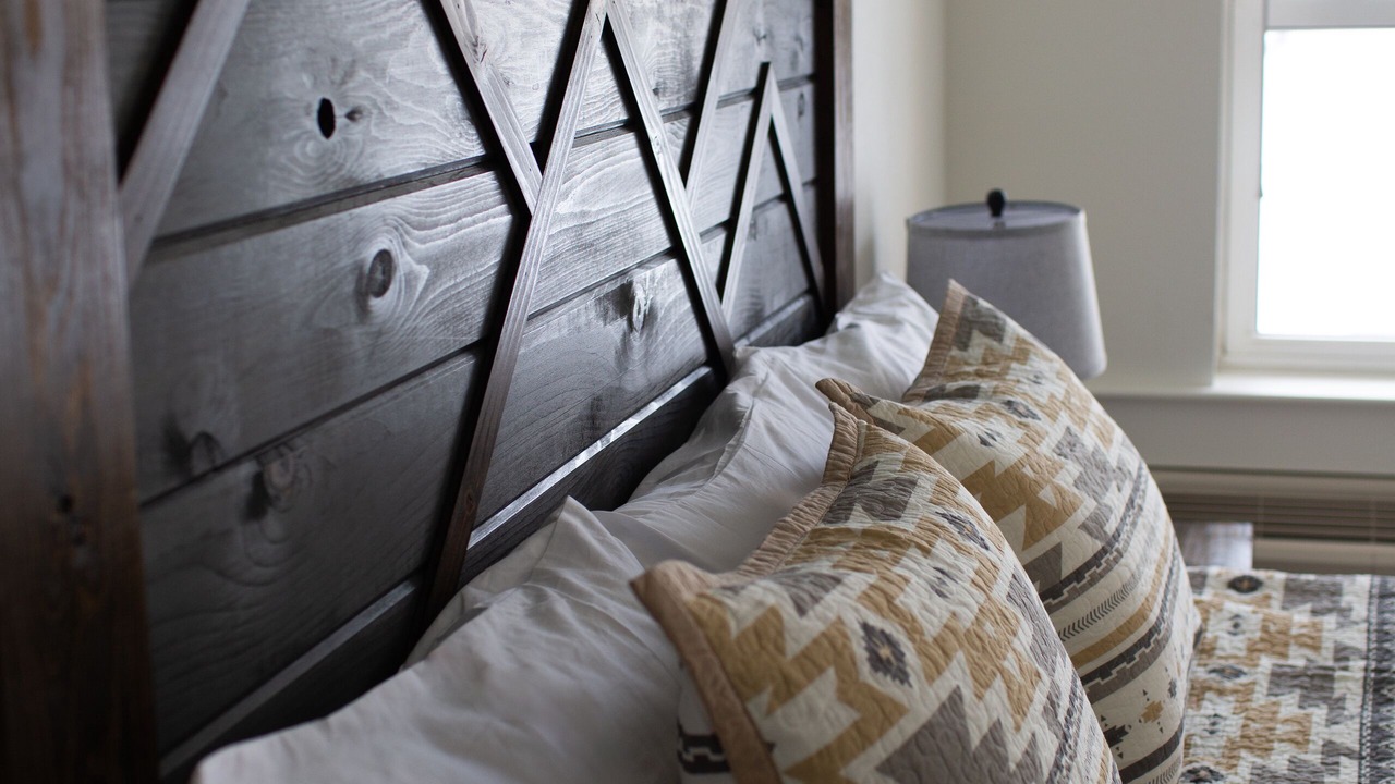 Photo of Bedroom in Encampment