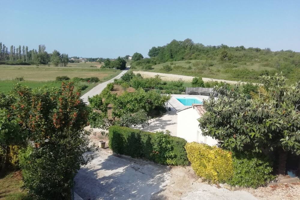 Photo of Outdoor in Saint-Jean-de-Maruejols-et-Avejan