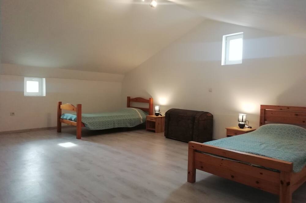 Photo of Bedroom in Saint-Jean-de-Maruejols-et-Avejan