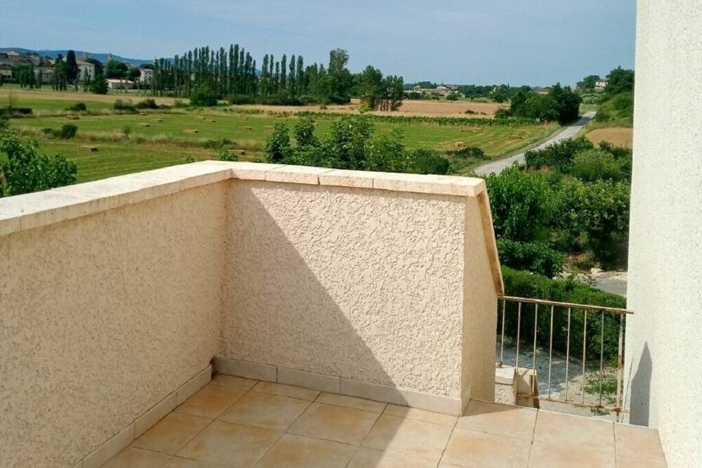 Photo of Outdoor in Saint-Jean-de-Maruejols-et-Avejan