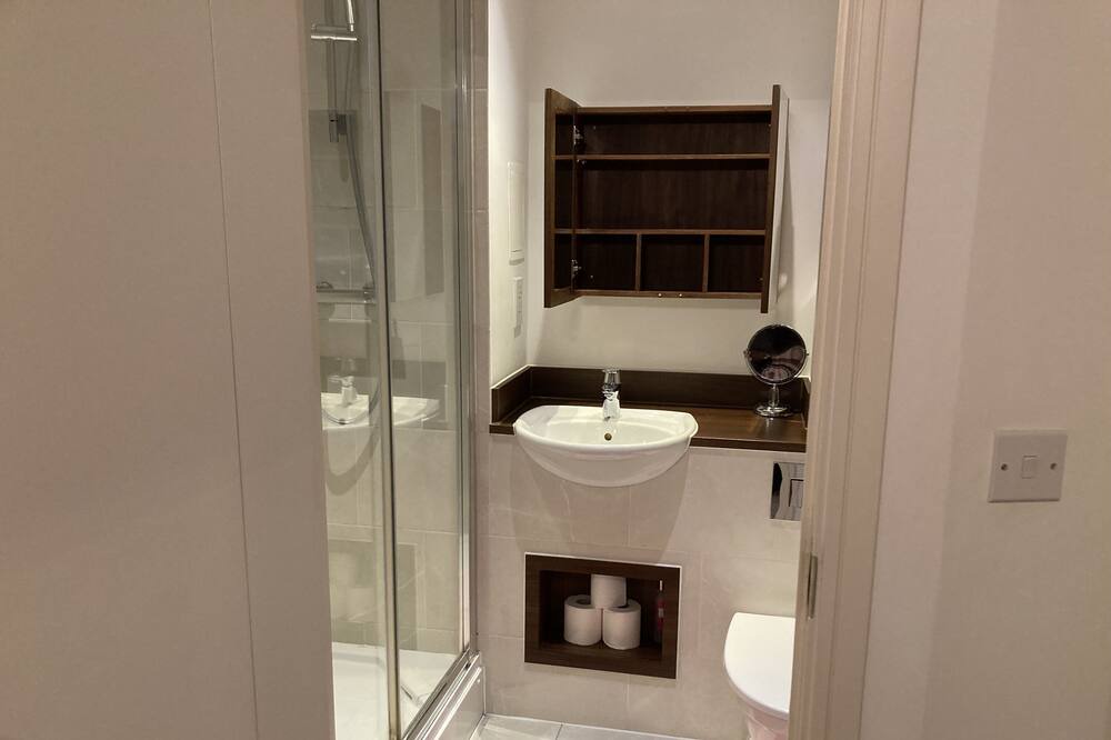 Photo of Bathroom in Waddon