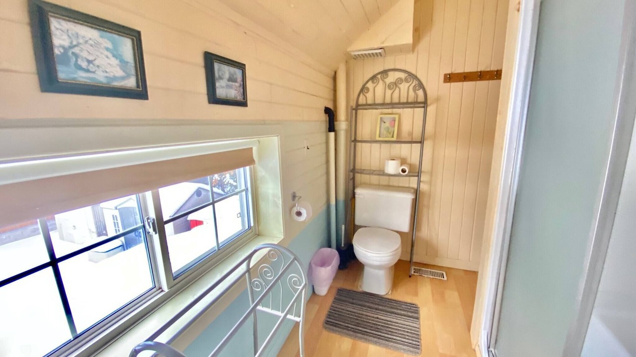 Photo of Livingroom in Providence Bay