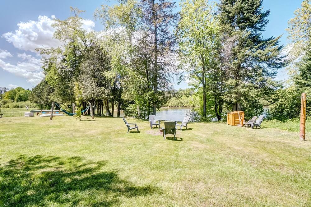 Photo of Outdoor in Cheneville